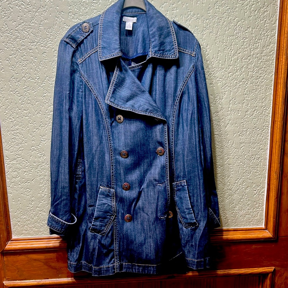 Chicos Blue Jean Jacket/car coat size 1 belt not included